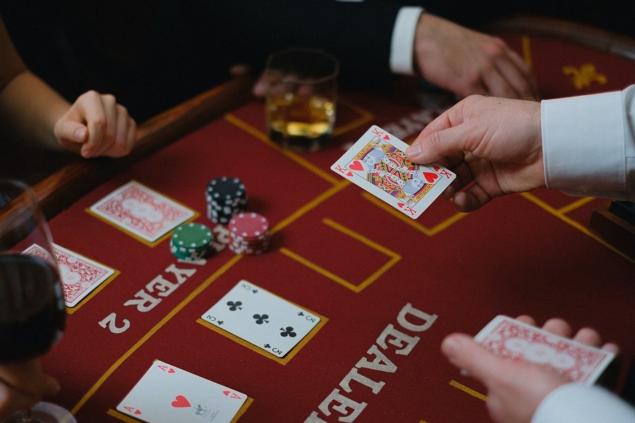 Đánh bại Nhà cái Blackjack bằng cách nào?